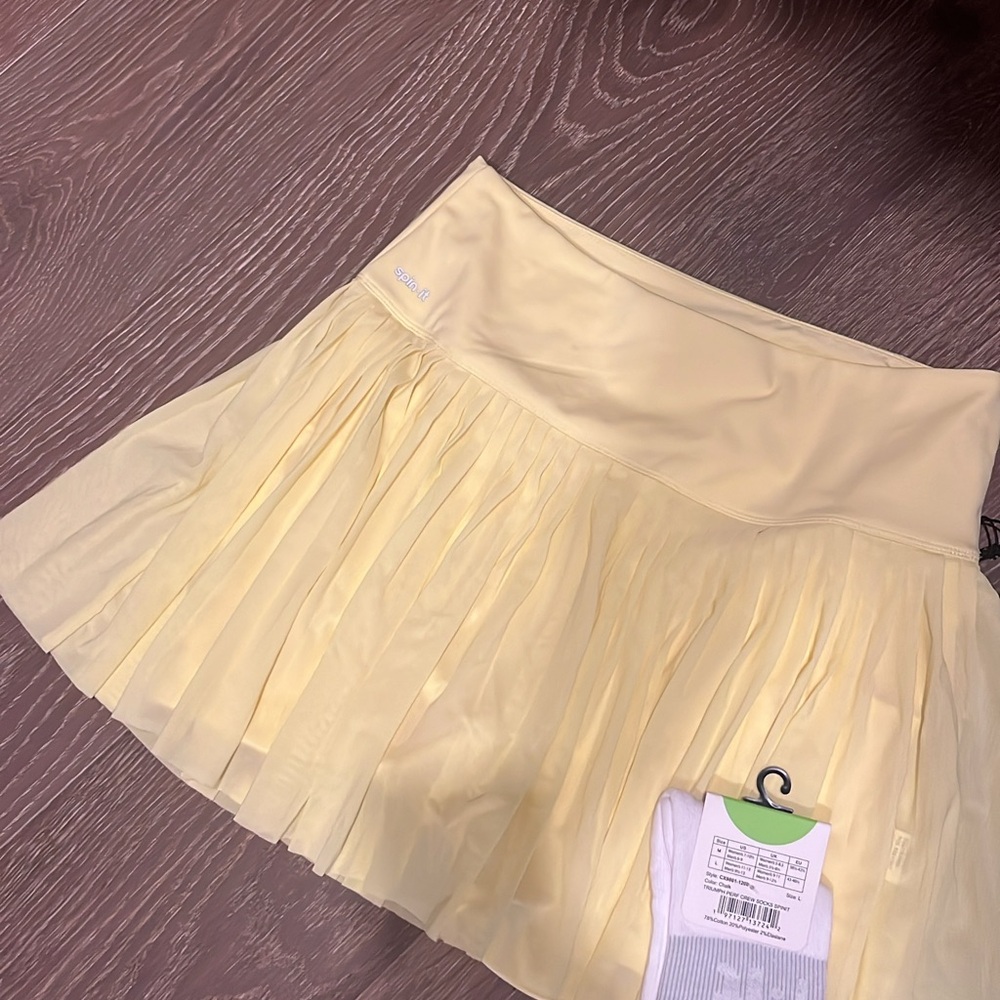 Chic Yellow Mini Skirt